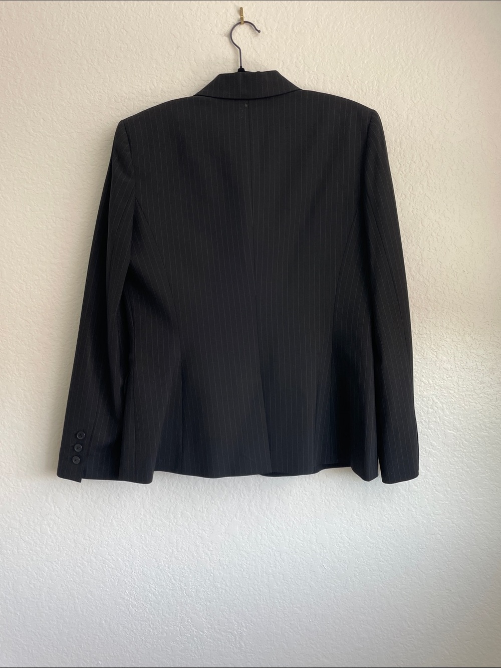 LORD & TAYLOR •Vintage New Wool Blend Black Pinstripe Blazer for Women • Size 12 - Picture 6 of 11